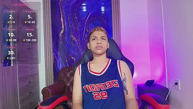 ale clark online show from February 3, 3:26 am