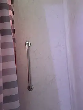 Tamiii420 online show from April 9, 4:45 pm