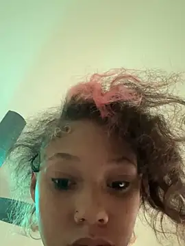 Tamiii420 online show from April 11, 6:34 pm