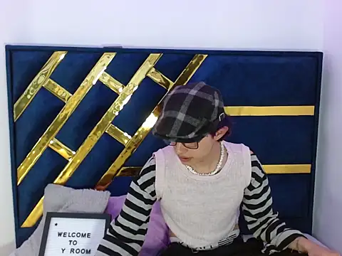 Angel adrien online show from January 7, 1:46 pm