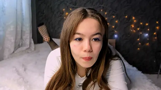 Snapshot of asian_baby chatting on January 10, 1:02 pm asian baby online show from January 10, 1:02 pm