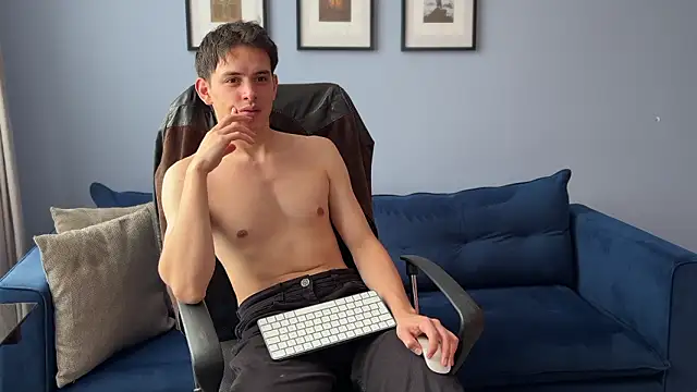 Enzho liam online show from March 26, 6:35 pm