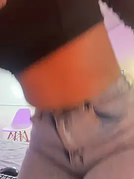 DulceRouss  online show from April 17, 11:46 am