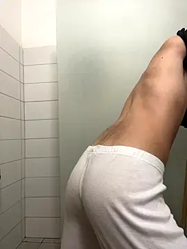 petiteyanel online show from January 6, 7:50 pm