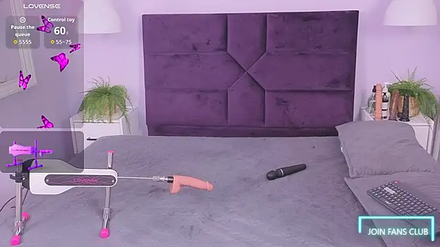 Yasminbrattz online show from March 24, 11:48 am