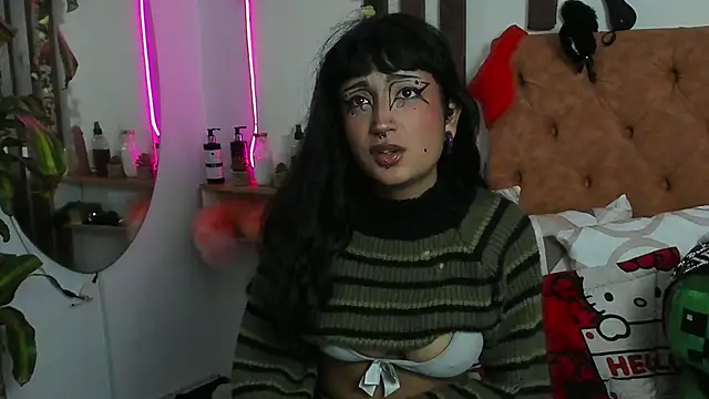 Snapshot of MeowMota_ chatting on February 1, 6:06 pm MeowMota online show from February 1, 6:06 pm