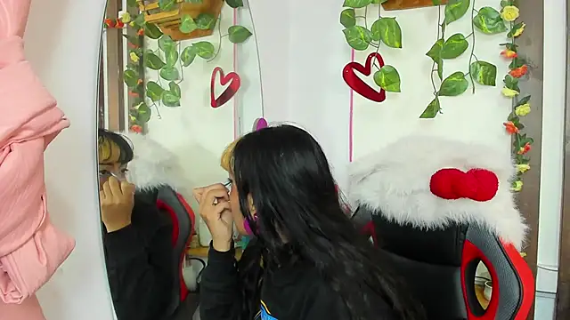 Snapshot of MeowMota_ chatting on June 14, 4:53 pm MeowMota online show from June 14, 4:53 pm