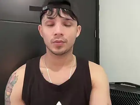 Snapshot of bigjacksonxh chatting on January 7, 9:39 pm bigjacksonxh online show from January 7, 9:39 pm