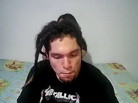 Snapshot of steffandjoshh420 chatting on February 24, 1:36 am steffandjoshh420 online show from February 24, 1:36 am