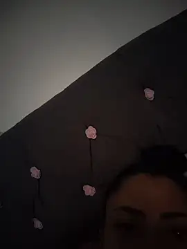 Snapshot of Girl_kataleya10 chatting on January 7, 9:17 pm Girl kataleya10 online show from January 7, 9:17 pm