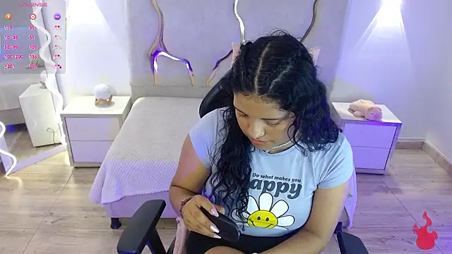 TATTI TAY online show from February 4, 7:09 pm