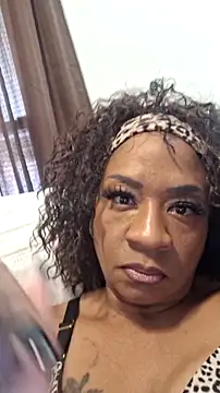 Snapshot of Big_Booty_Bonnie chatting on February 25, 4:27 pm Big Booty Bonnie online show from February 25, 4:27 pm