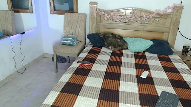 bratz glloe online show from January 13, 1:55 am