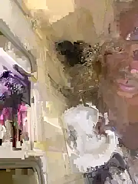 BigAndBeaut online show from April 20, 6:27 am