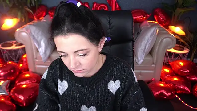 Dafni Monn online show from February 11, 6:51 am