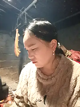 Snapshot of yu--yo chatting on February 2, 1:48 am yu--yo online show from February 2, 1:48 am