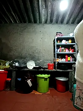 Snapshot of yu--yo chatting on February 22, 1:07 am yu--yo online show from February 22, 1:07 am