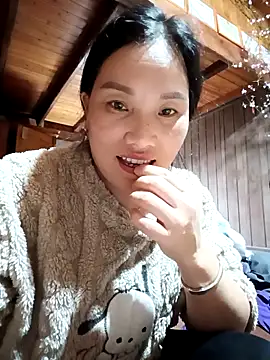 Snapshot of yu--yo chatting on February 25, 1:10 pm yu--yo online show from February 25, 1:10 pm