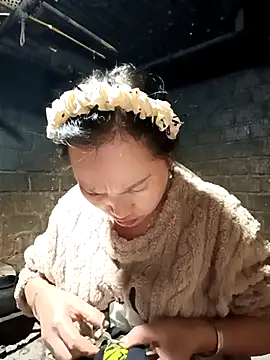 Snapshot of yu--yo chatting on March 4, 1:06 pm yu--yo online show from March 4, 1:06 pm