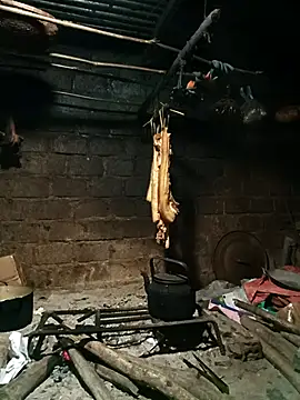 Snapshot of yu--yo chatting on March 19, 11:47 am yu--yo online show from March 19, 11:47 am