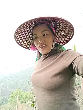 Snapshot of yu--yo chatting on March 25, 2:50 am yu--yo online show from March 25, 2:50 am