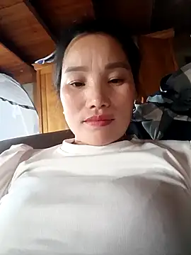 Snapshot of yu--yo chatting on April 9, 5:40 am yu--yo online show from April 9, 5:40 am