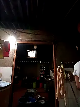 Snapshot of yu--yo chatting on April 9, 11:21 pm yu--yo online show from April 9, 11:21 pm