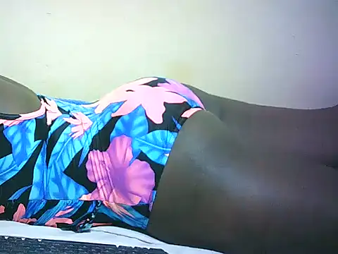 Snapshot of Sweet800 chatting on February 5, 5:45 am Sweet800 online show from February 5, 5:45 am