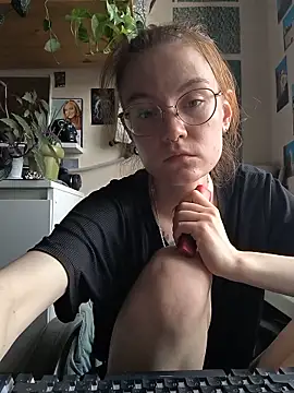 Snapshot of Shy_Bamby chatting on June 1, 9:33 am Shy Bamby online show from June 1, 9:33 am