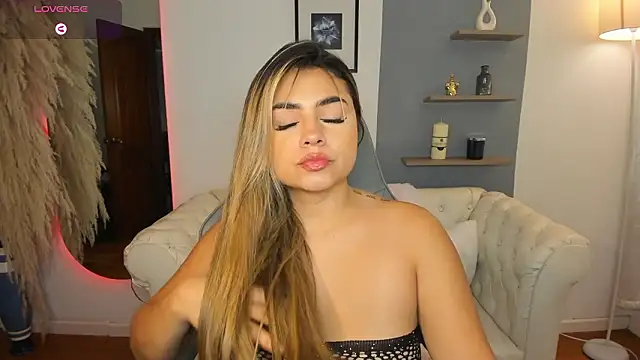 taylor smiith1 online show from March 9, 11:47 am