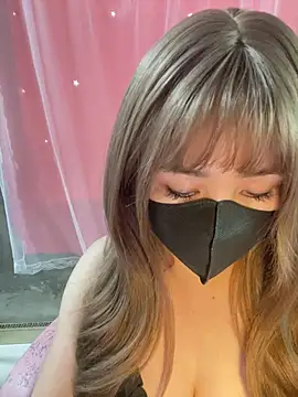 -Violet-t online show from April 3, 7:39 am