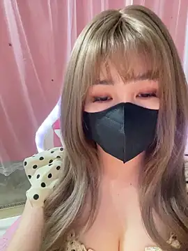 -Violet-t online show from April 15, 1:07 pm