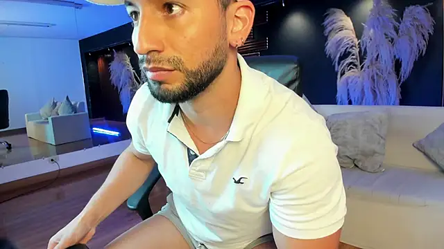 Dylann Carter online show from February 7, 8:12 pm