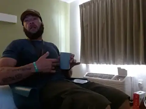 Snapshot of Numba1dad_ chatting on June 29, 3:45 pm Numba1dad online show from June 29, 3:45 pm