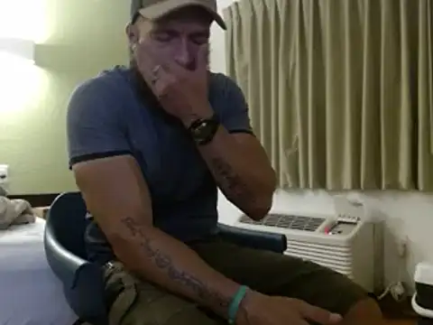 Snapshot of Numba1dad_ chatting on July 4, 2:18 am Numba1dad online show from July 4, 2:18 am
