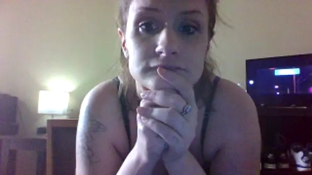 Snapshot of ASH_Blondie_Slut chatting on February 1, 5:44 pm ASH Blondie Slut online show from February 1, 5:44 pm