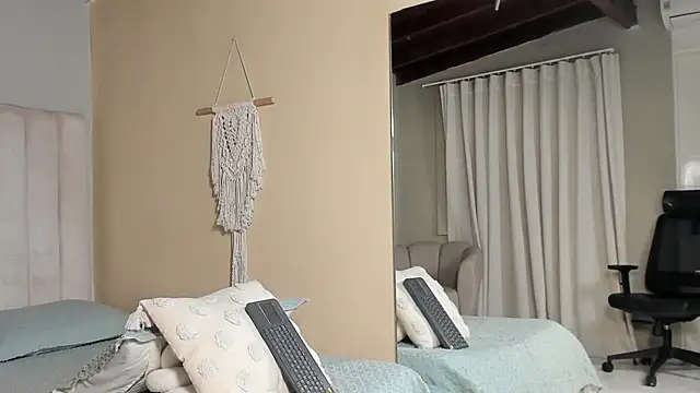 Snapshot of Thiago_moretti chatting on February 11, 4:23 pm Thiago moretti online show from February 11, 4:23 pm