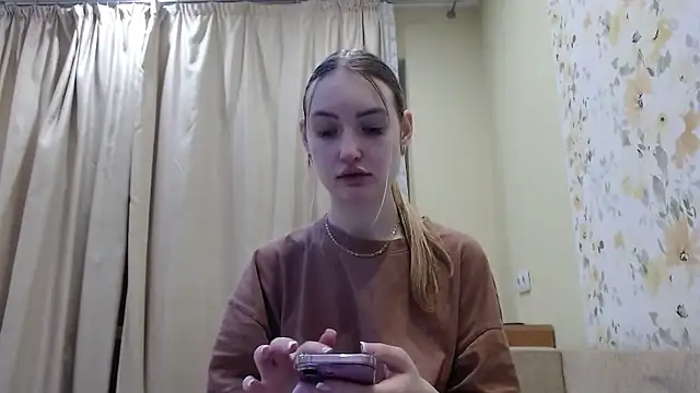 Eva Harris online show from January 10, 6:09 pm