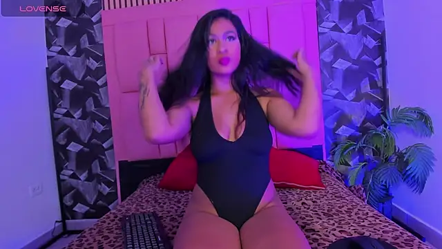 Snapshot of yayasmile chatting on January 14, 11:49 am yayasmile online show from January 14, 11:49 am