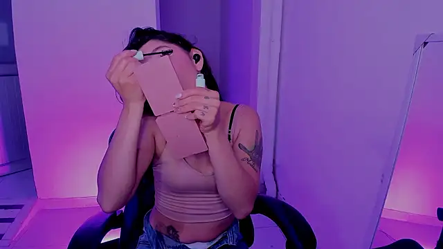 Snapshot of Nathasha_bdsm_ chatting on February 23, 1:08 pm Nathasha bdsm online show from February 23, 1:08 pm