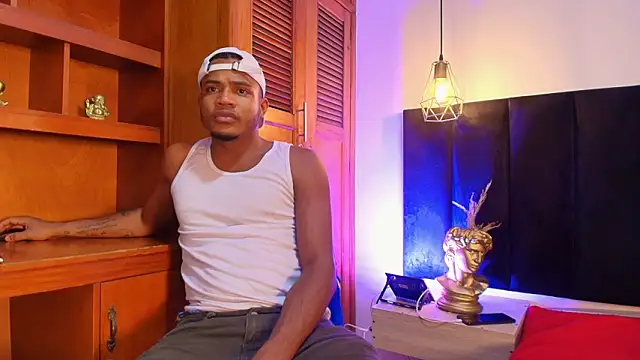 Latinblack 98 online show from January 14, 8:36 pm