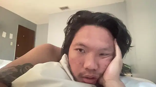 hueybojack online show from April 18, 3:27 pm