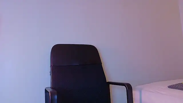 Snapshot of Dulcesexy__ chatting on June 26, 12:04 am Dulcesexy online show from June 26, 12:04 am