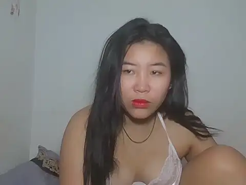 Zyeiii online show from February 10, 8:24 pm