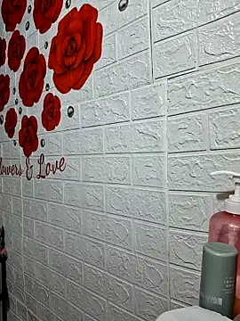 Snapshot of Adela-222 chatting on March 25, 12:16 am Adela-222 online show from March 25, 12:16 am