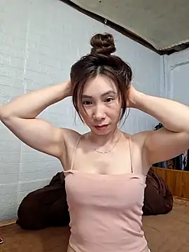 Snapshot of Adela-222 chatting on March 30, 1:56 pm Adela-222 online show from March 30, 1:56 pm