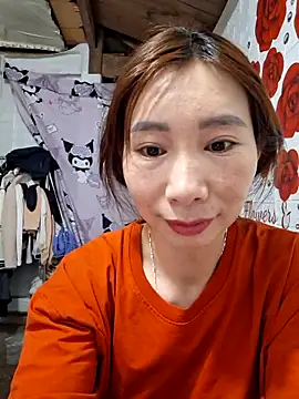 Snapshot of Adela-222 chatting on April 9, 6:30 am Adela-222 online show from April 9, 6:30 am