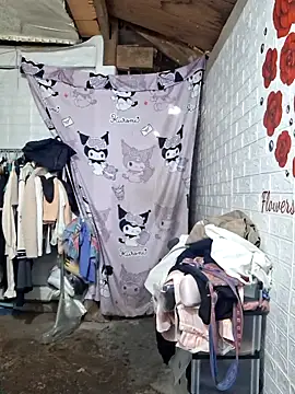 Snapshot of Adela-222 chatting on April 12, 5:34 am Adela-222 online show from April 12, 5:34 am