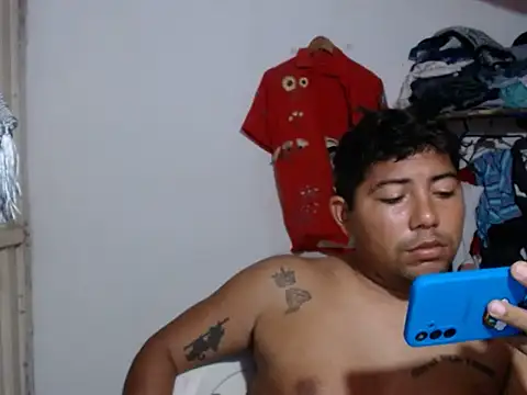 Snapshot of master_juju1924 chatting on February 15, 8:27 pm master juju1924 online show from February 15, 8:27 pm