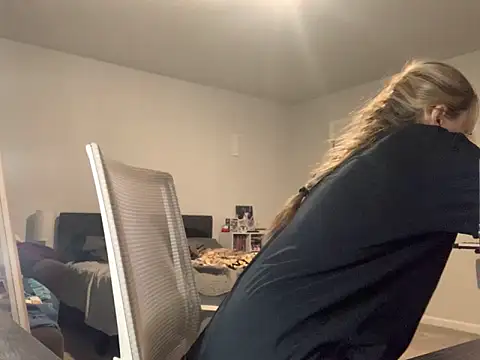 Peachyshortcakez online show from February 10, 8:46 pm